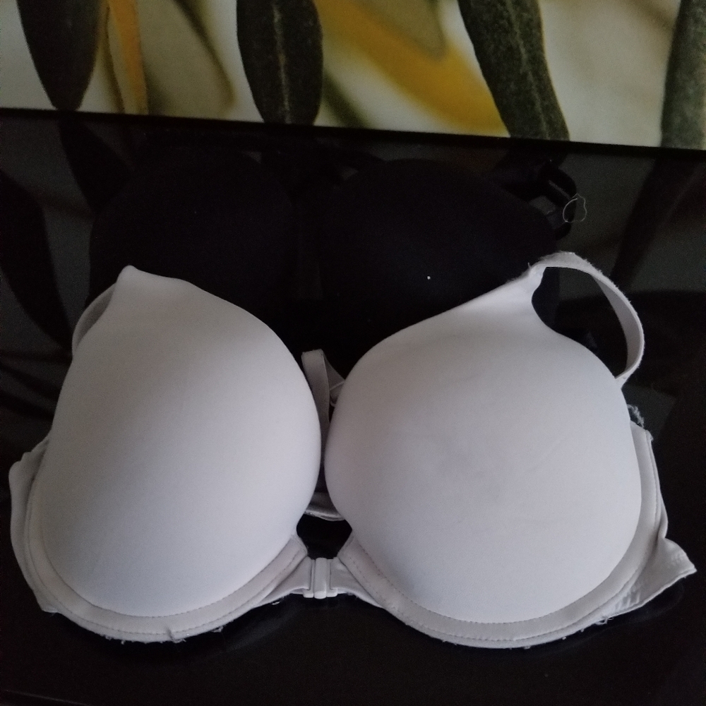 Victoria Secret Pink Tshirt Bras x 2